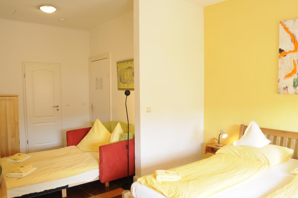 Hotel Zur Alten Stadtmauer Любек Номер фото