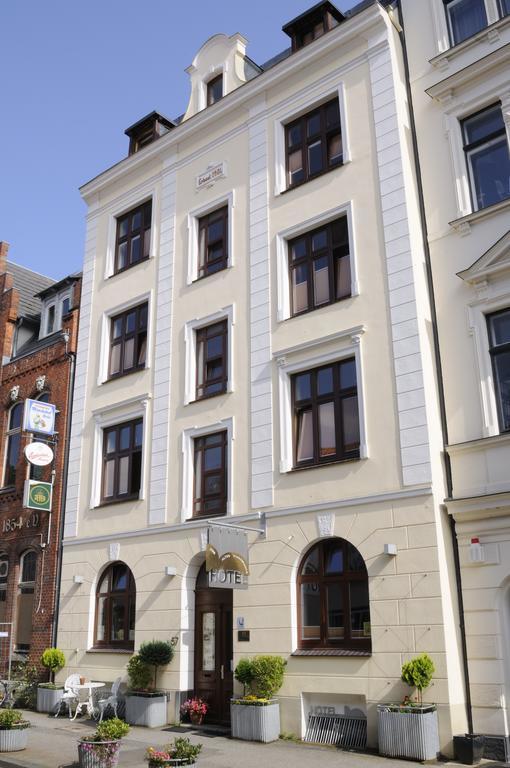 Hotel Zur Alten Stadtmauer Любек Экстерьер фото